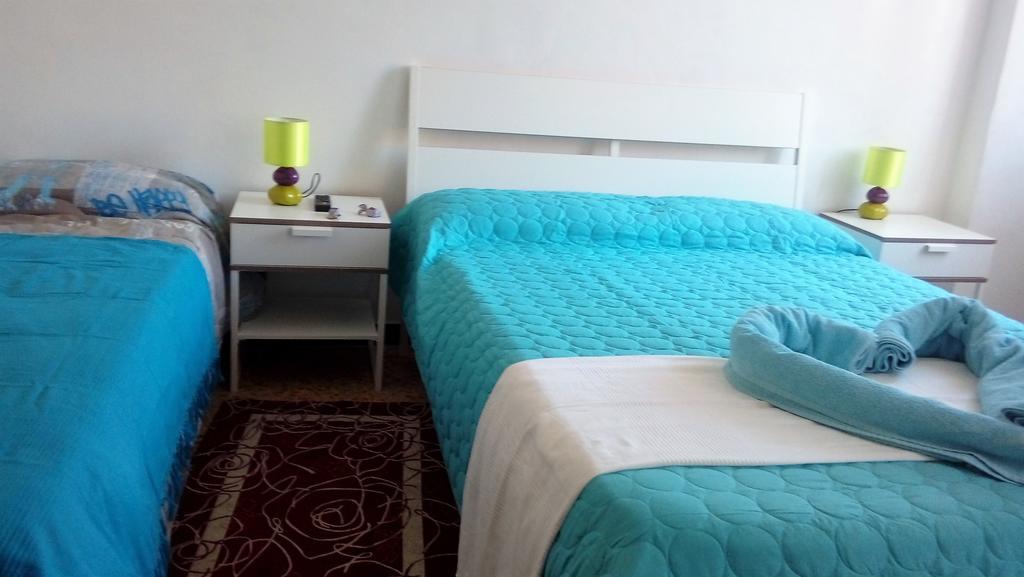 Ensemble Di Vayadu Guest house Alassio