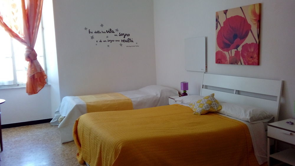 Ensemble Di Vayadu 3*